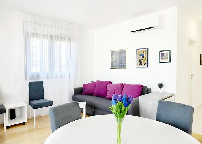S'akvarel 4 - Private Garage Appartamento