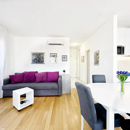 S'akvarel 4 - Private Garage Split