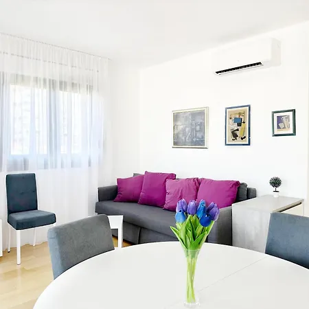 S'akvarel 4 - Private Garage Apartman